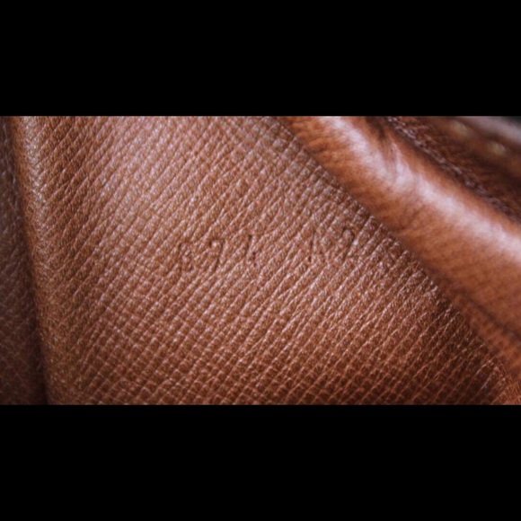 ❌SOLD❌ LV Boulogne 35 Monogram - Picture 7 of 8